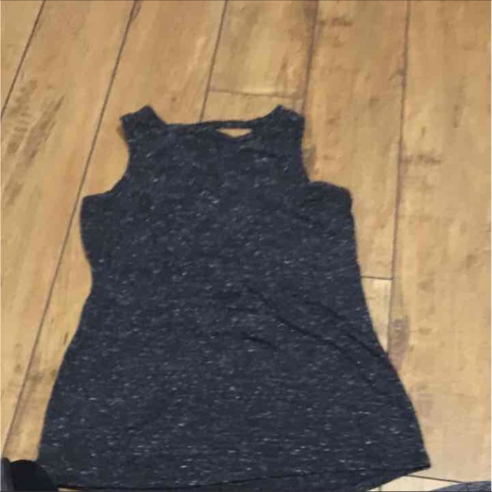 VICTORIA SECRET SPORT TANK TOP OPEN BACK